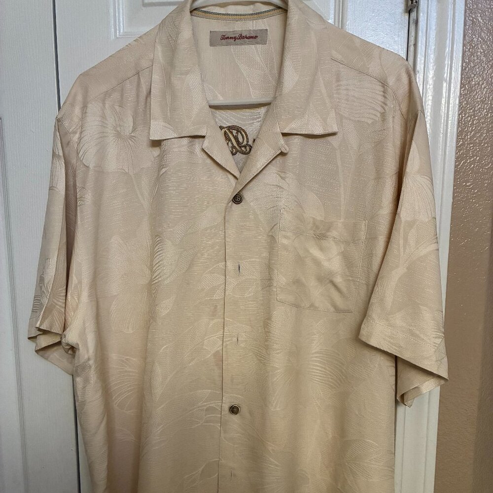 Tommy Bahama 100% Silk Embroidered Hawaiin Shirt (XL)